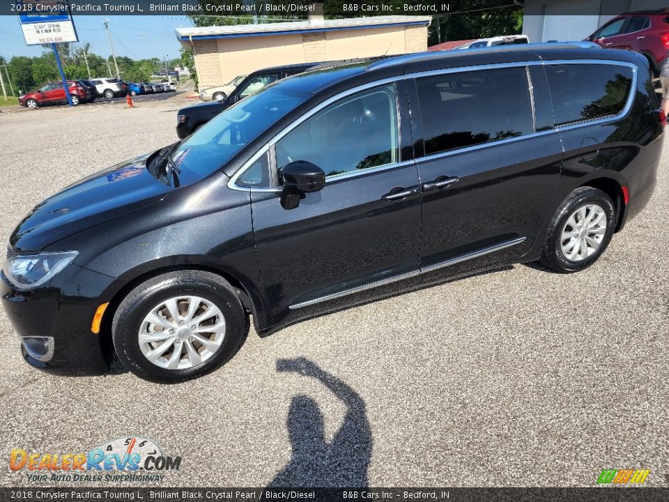 2018 Chrysler Pacifica Touring L Brilliant Black Crystal Pearl / Black/Diesel Photo #4