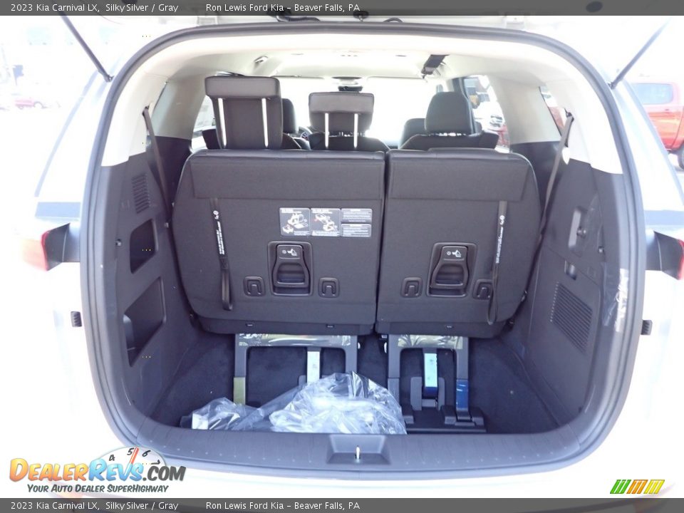 2023 Kia Carnival LX Silky Silver / Gray Photo #13