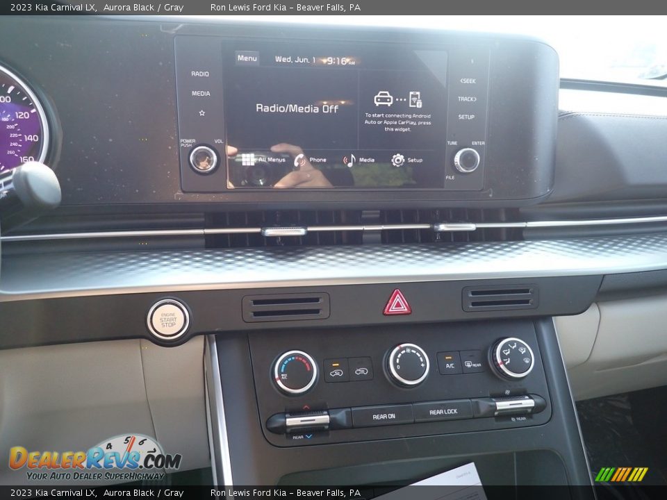 2023 Kia Carnival LX Aurora Black / Gray Photo #15