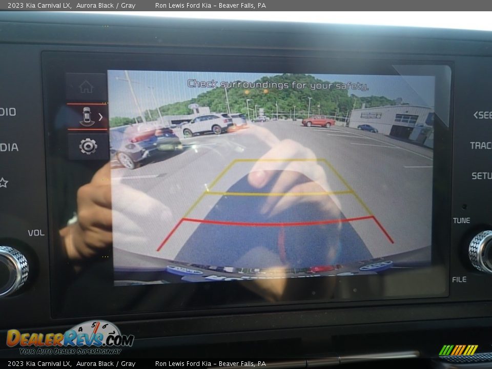 2023 Kia Carnival LX Aurora Black / Gray Photo #16