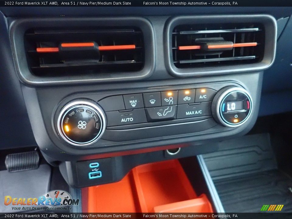 Controls of 2022 Ford Maverick XLT AWD Photo #25