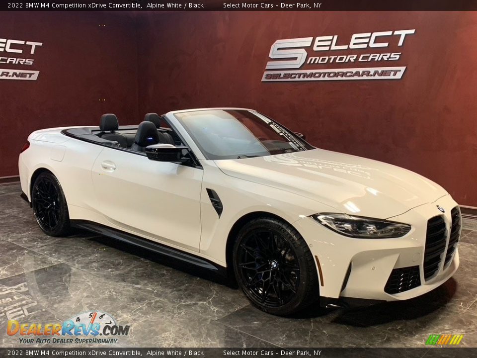 Front 3/4 View of 2022 BMW M4 Competition xDrive Convertible Photo #7