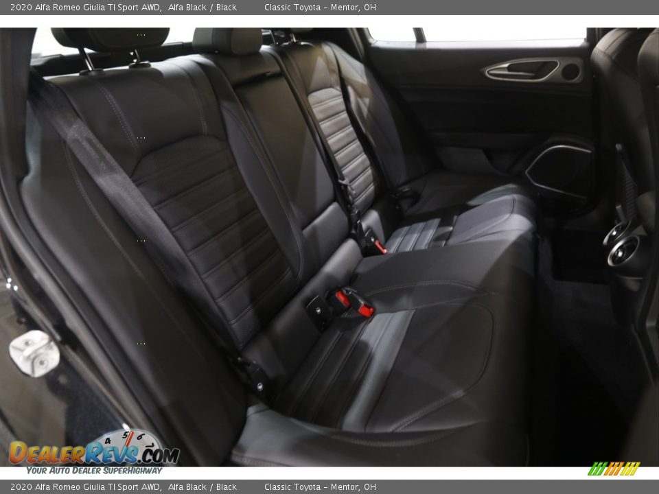 2020 Alfa Romeo Giulia TI Sport AWD Alfa Black / Black Photo #18