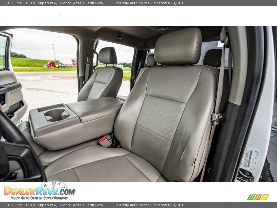 2017 Ford F150 XL SuperCrew Oxford White / Earth Gray Photo #17