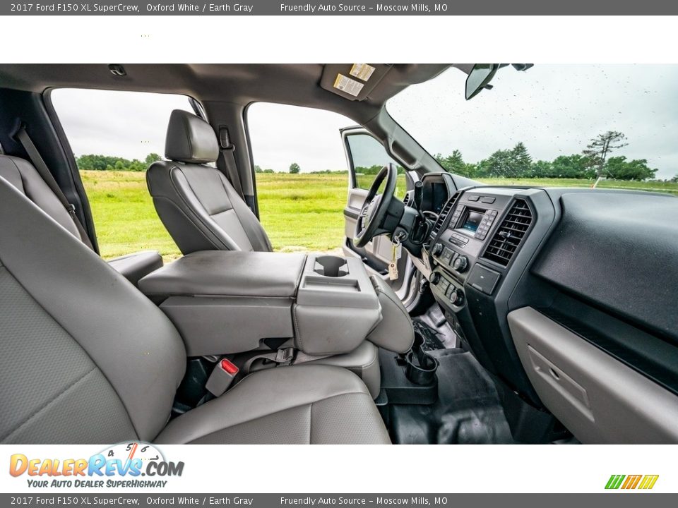 2017 Ford F150 XL SuperCrew Oxford White / Earth Gray Photo #24