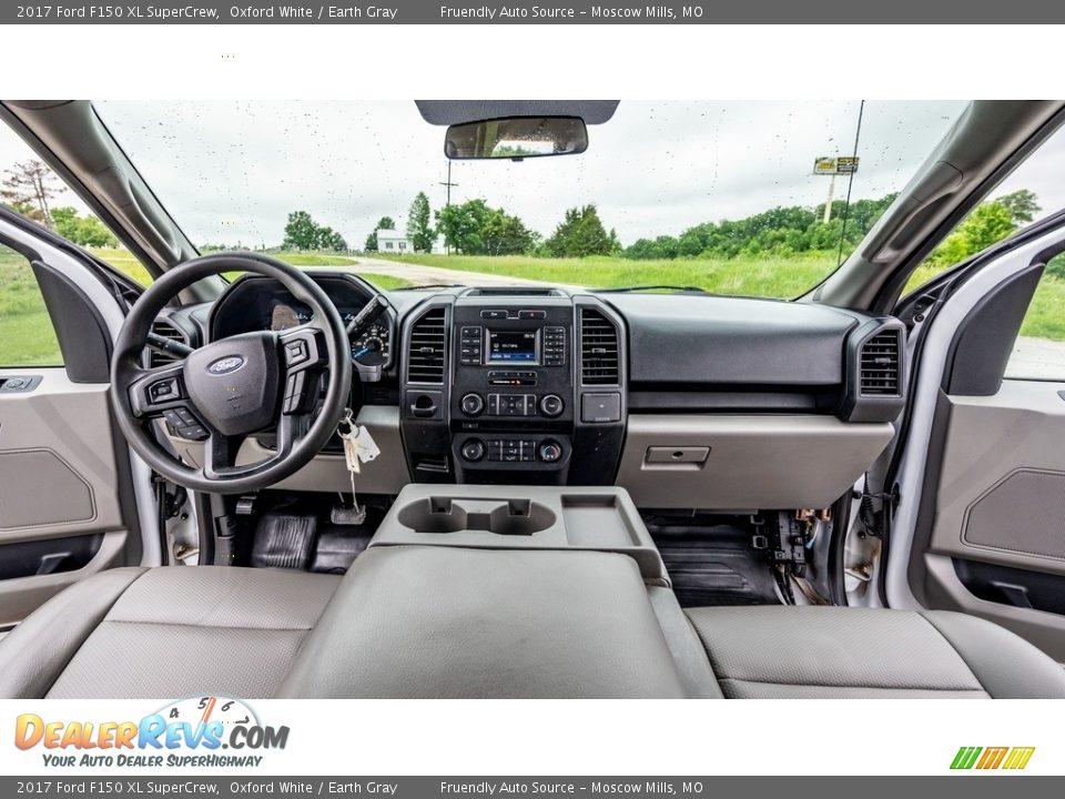 2017 Ford F150 XL SuperCrew Oxford White / Earth Gray Photo #26