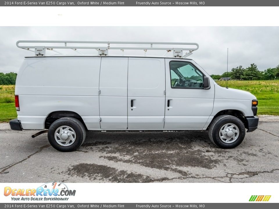 2014 Ford E-Series Van E250 Cargo Van Oxford White / Medium Flint Photo #3