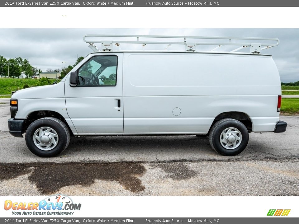 2014 Ford E-Series Van E250 Cargo Van Oxford White / Medium Flint Photo #7