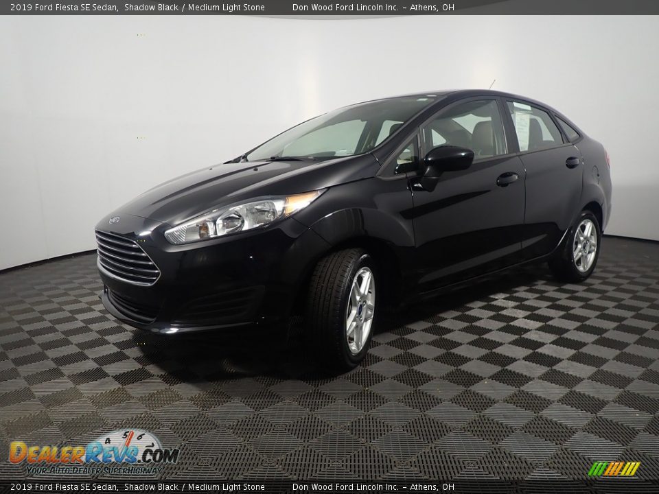 2019 Ford Fiesta SE Sedan Shadow Black / Medium Light Stone Photo #8