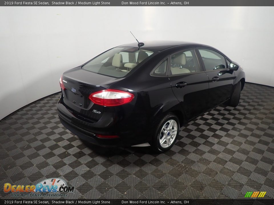 2019 Ford Fiesta SE Sedan Shadow Black / Medium Light Stone Photo #17