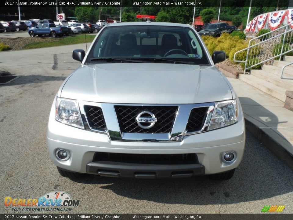 2017 Nissan Frontier SV Crew Cab 4x4 Brilliant Silver / Graphite Photo #10