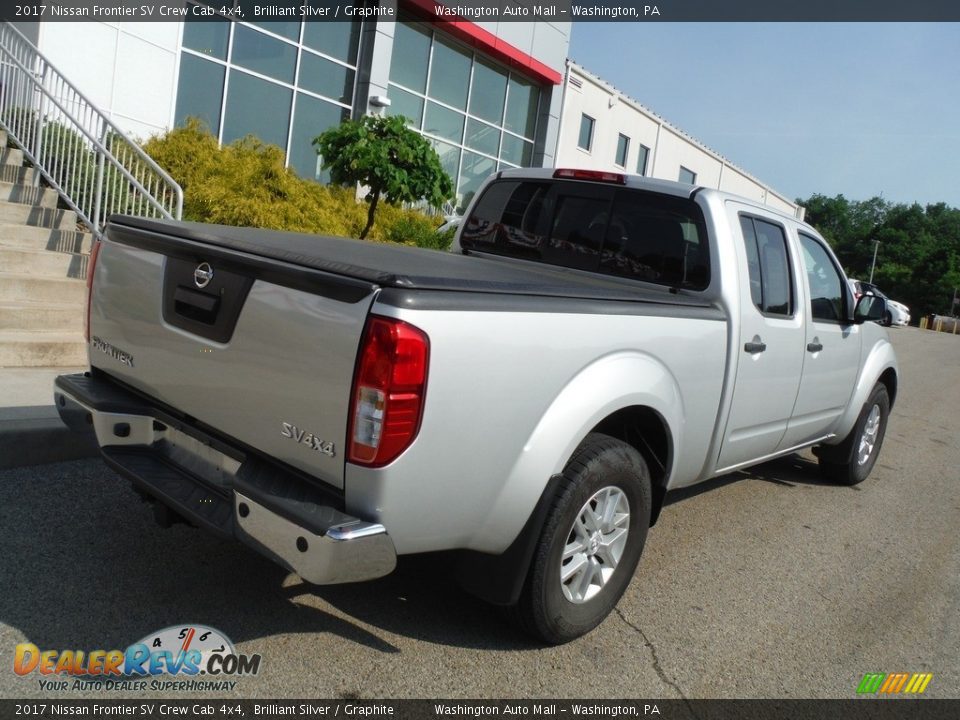 2017 Nissan Frontier SV Crew Cab 4x4 Brilliant Silver / Graphite Photo #16