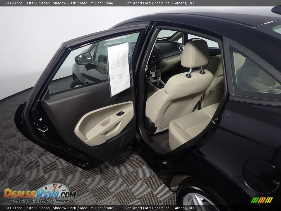 2019 Ford Fiesta SE Sedan Shadow Black / Medium Light Stone Photo #34