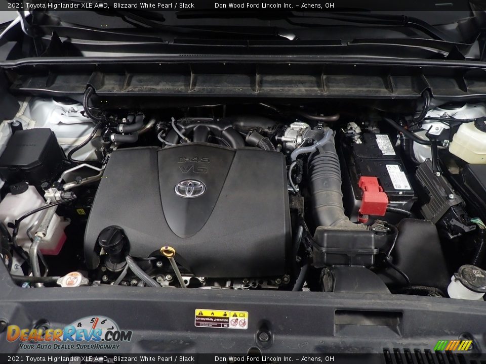2021 Toyota Highlander XLE AWD Blizzard White Pearl / Black Photo #8
