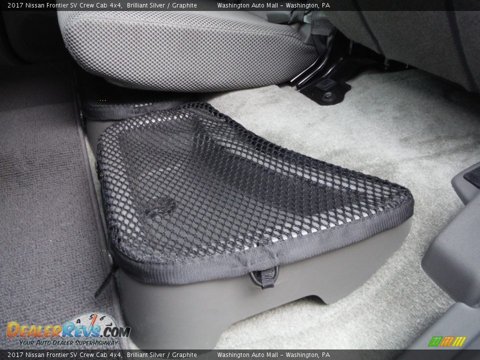 Rear Seat of 2017 Nissan Frontier SV Crew Cab 4x4 Photo #32