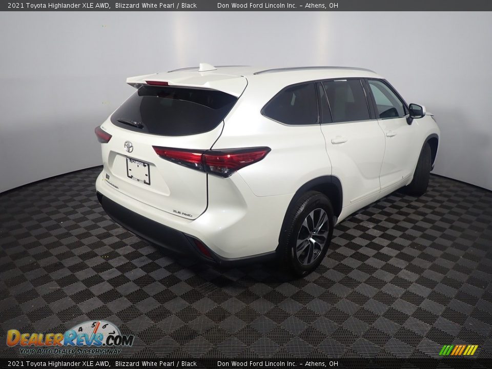 2021 Toyota Highlander XLE AWD Blizzard White Pearl / Black Photo #19