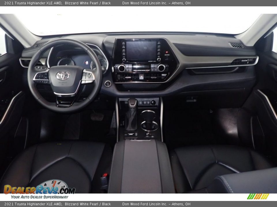 2021 Toyota Highlander XLE AWD Blizzard White Pearl / Black Photo #26