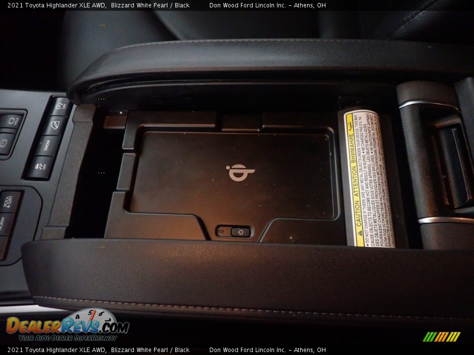 2021 Toyota Highlander XLE AWD Blizzard White Pearl / Black Photo #36