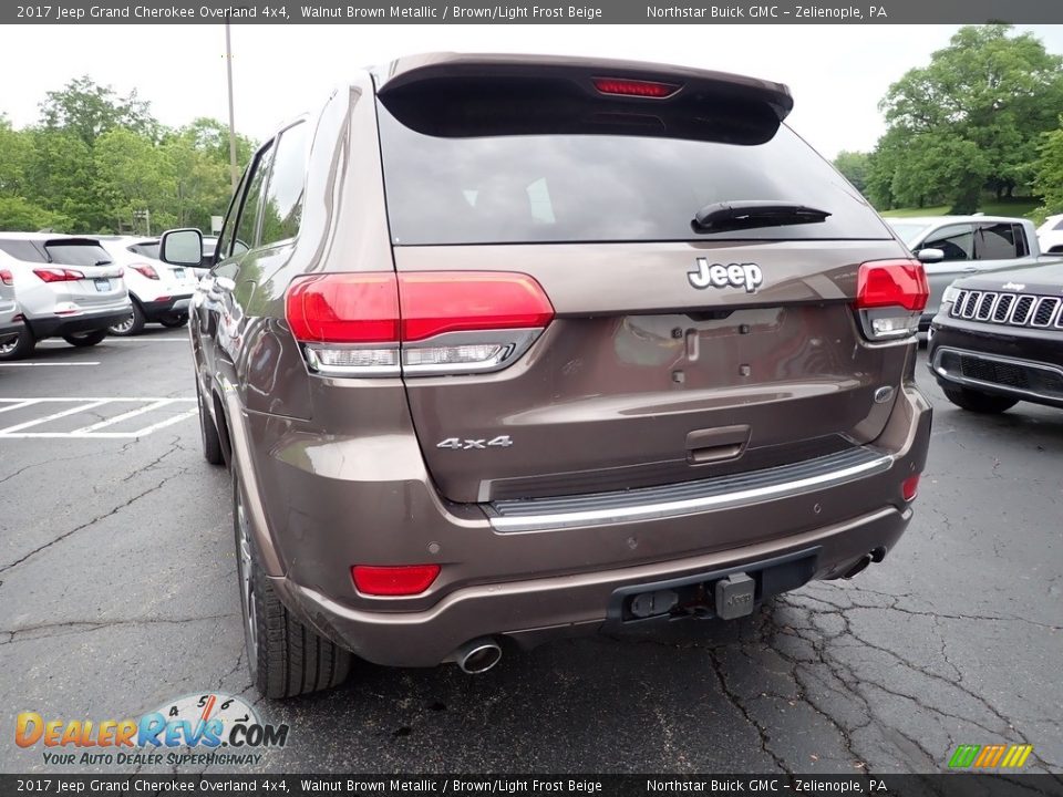 2017 Jeep Grand Cherokee Overland 4x4 Walnut Brown Metallic / Brown/Light Frost Beige Photo #4