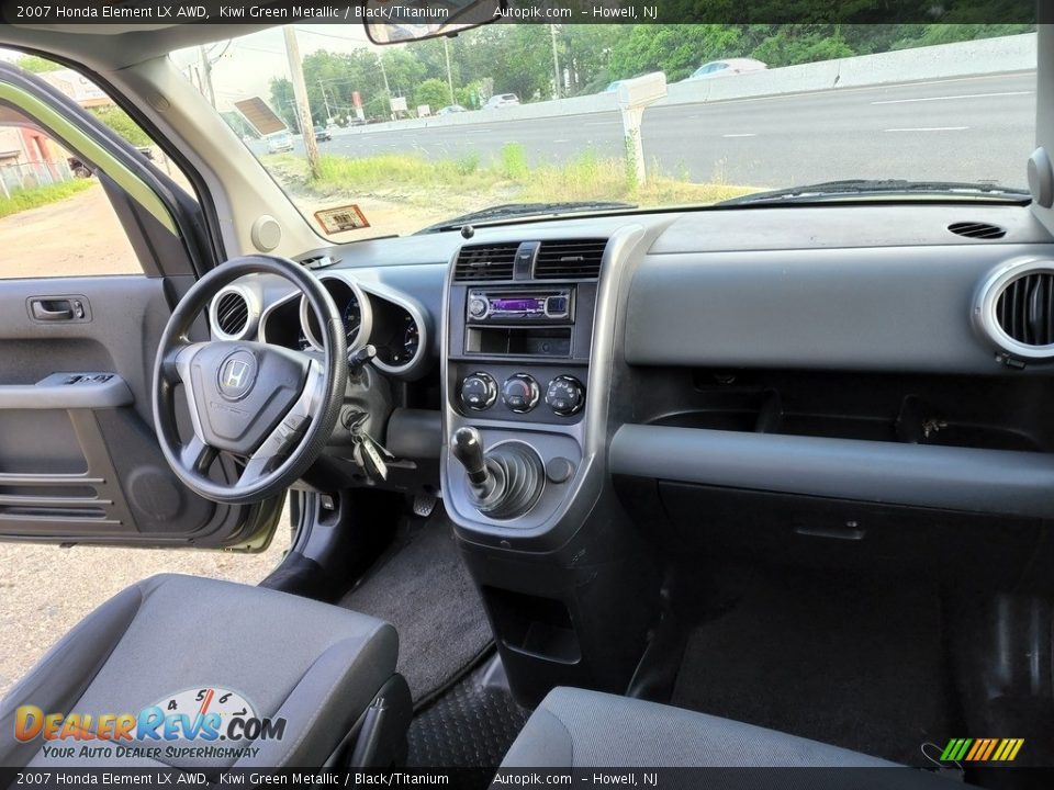 Dashboard of 2007 Honda Element LX AWD Photo #15