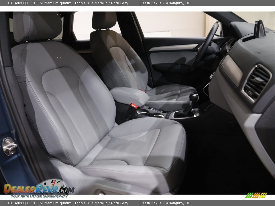 Front Seat of 2018 Audi Q3 2.0 TFSI Premium quattro Photo #16