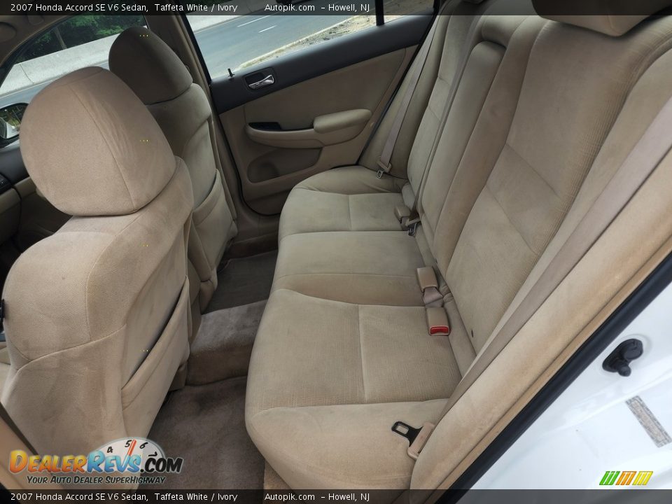 2007 Honda Accord SE V6 Sedan Taffeta White / Ivory Photo #16