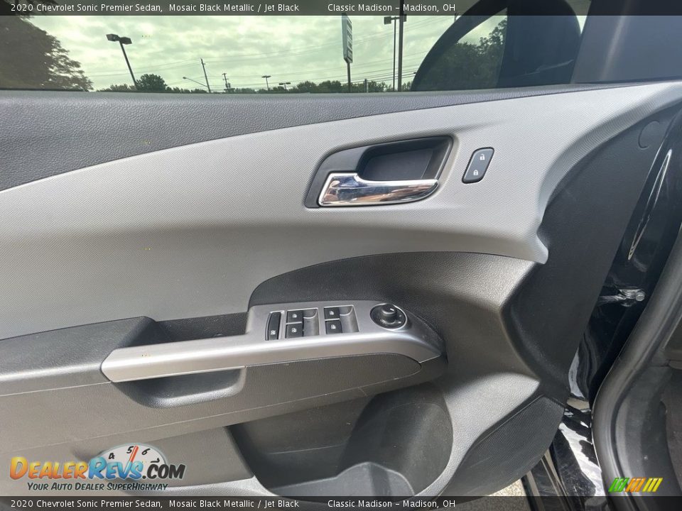 2020 Chevrolet Sonic Premier Sedan Mosaic Black Metallic / Jet Black Photo #8