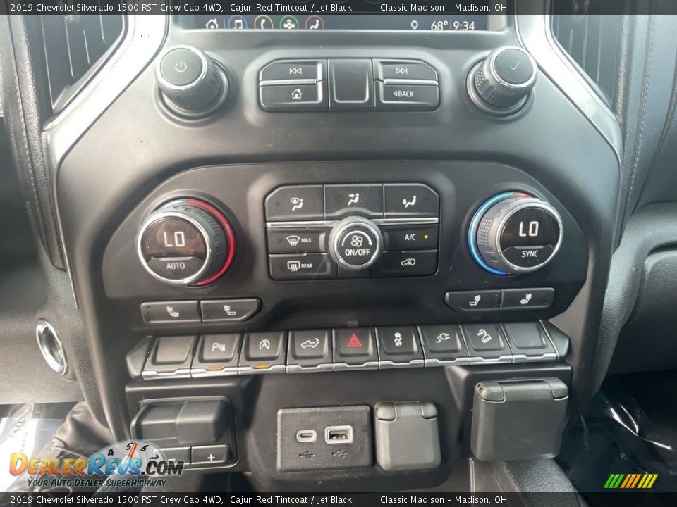 2019 Chevrolet Silverado 1500 RST Crew Cab 4WD Cajun Red Tintcoat / Jet Black Photo #13