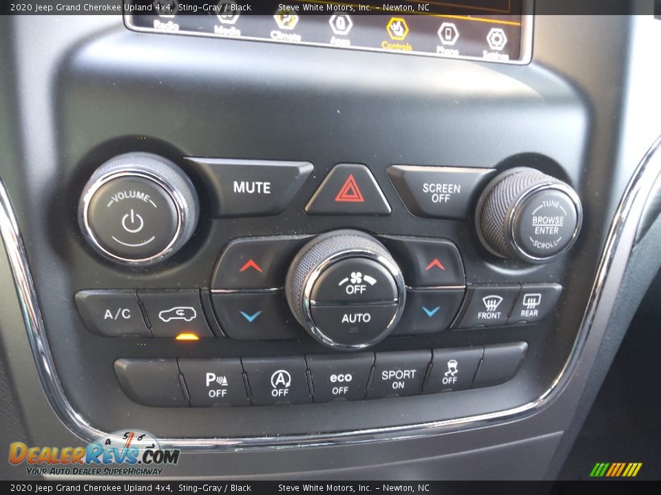 Controls of 2020 Jeep Grand Cherokee Upland 4x4 Photo #26