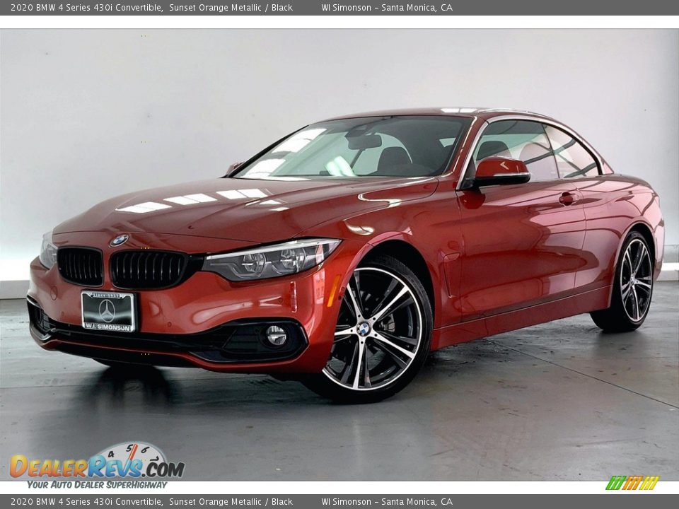 Front 3/4 View of 2020 BMW 4 Series 430i Convertible Photo #12