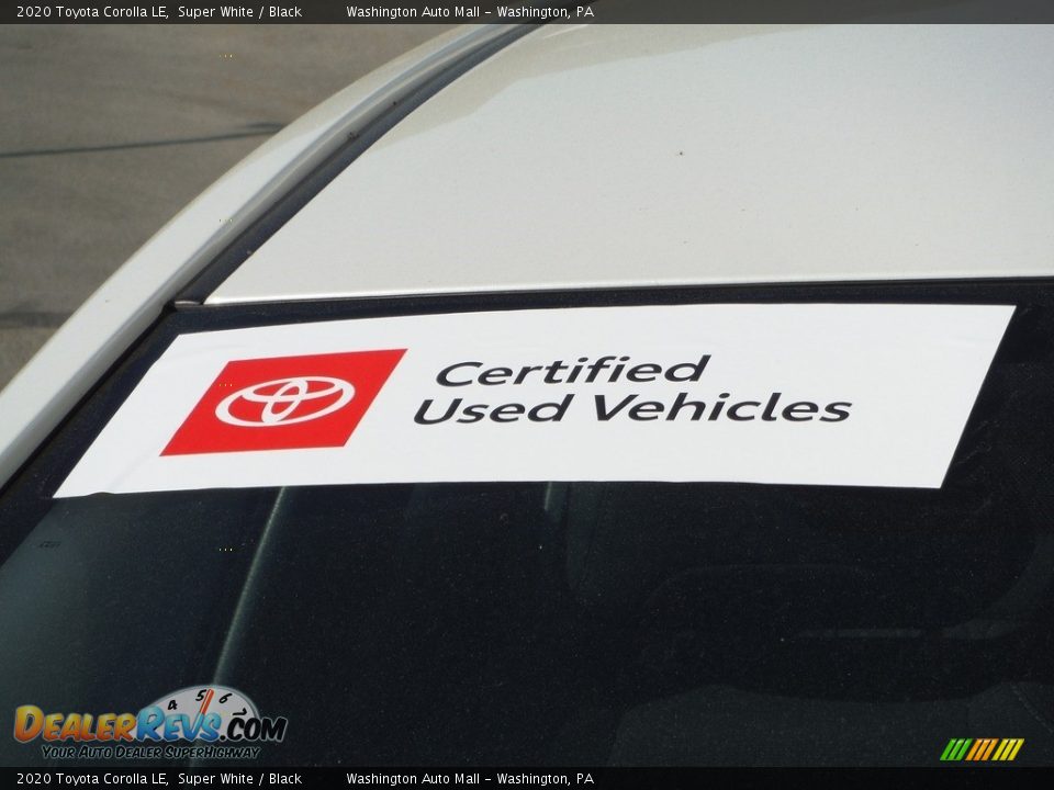 2020 Toyota Corolla LE Super White / Black Photo #12
