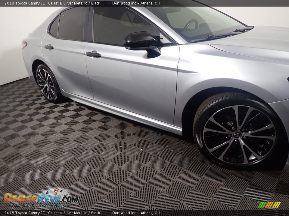 2018 Toyota Camry SE Celestial Silver Metallic / Black Photo #4