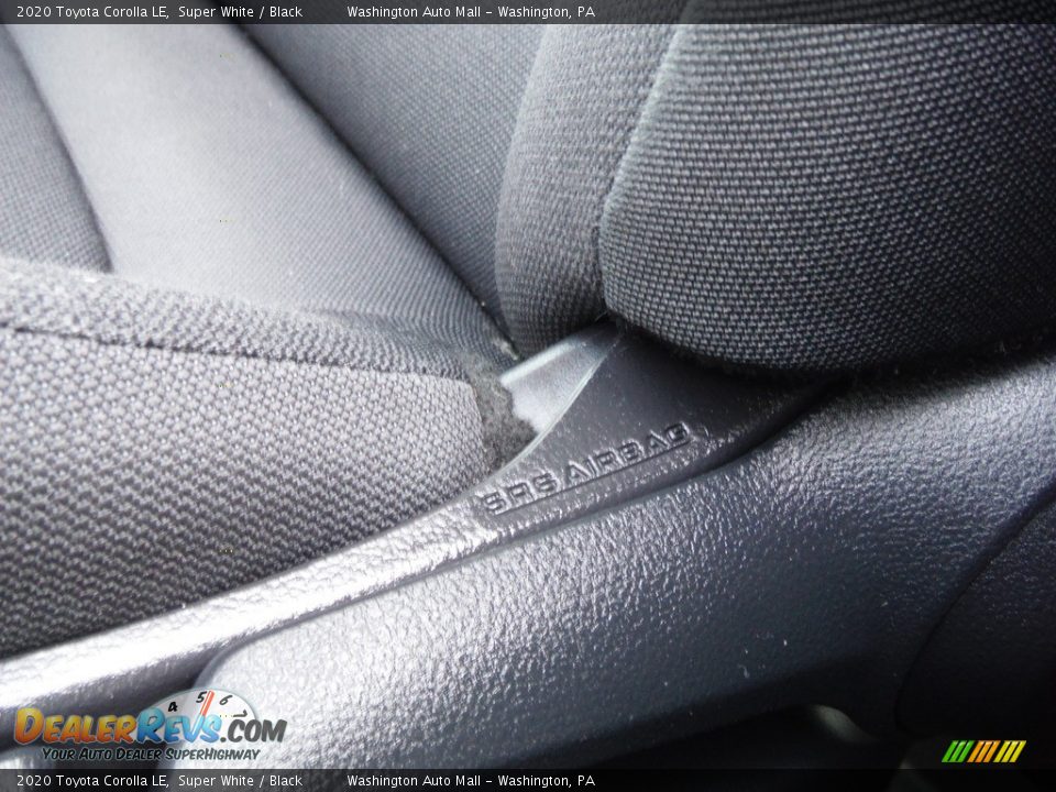2020 Toyota Corolla LE Super White / Black Photo #21