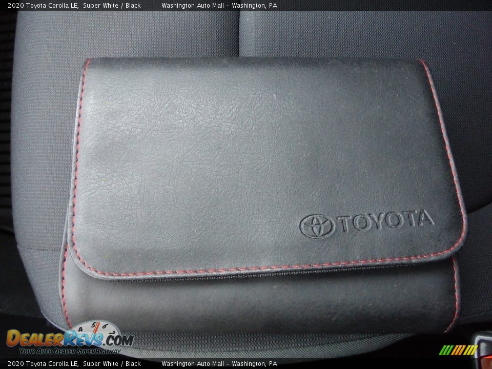 2020 Toyota Corolla LE Super White / Black Photo #30