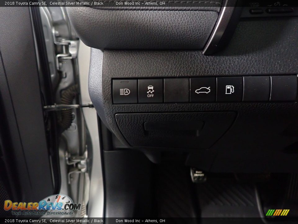 2018 Toyota Camry SE Celestial Silver Metallic / Black Photo #31