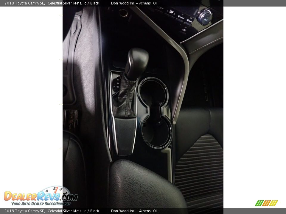 2018 Toyota Camry SE Celestial Silver Metallic / Black Photo #32