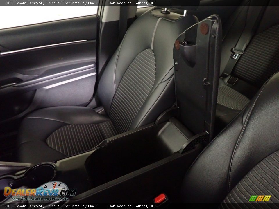 2018 Toyota Camry SE Celestial Silver Metallic / Black Photo #33