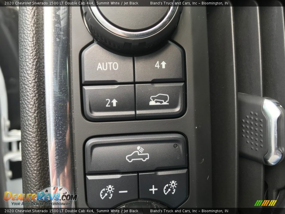 2020 Chevrolet Silverado 1500 LT Double Cab 4x4 Summit White / Jet Black Photo #17