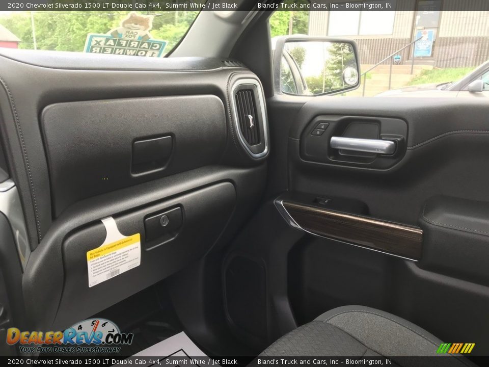 2020 Chevrolet Silverado 1500 LT Double Cab 4x4 Summit White / Jet Black Photo #32