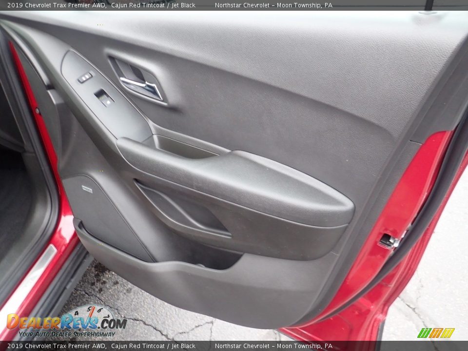 Door Panel of 2019 Chevrolet Trax Premier AWD Photo #17