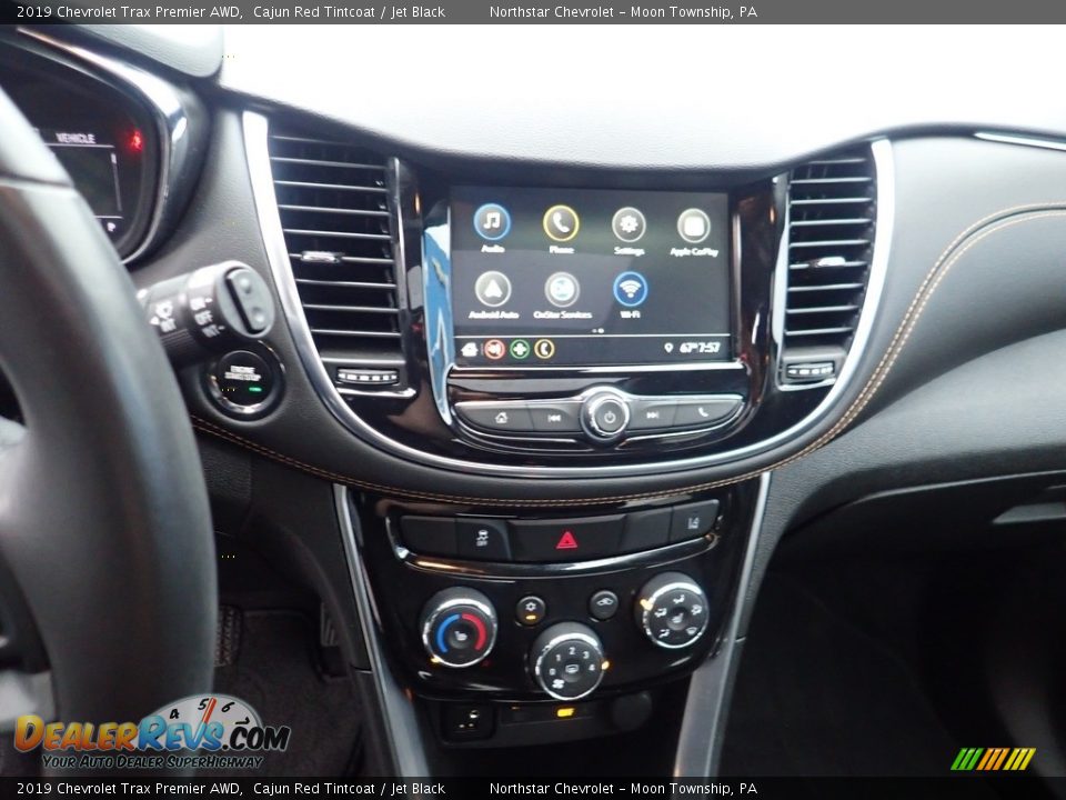 Controls of 2019 Chevrolet Trax Premier AWD Photo #27