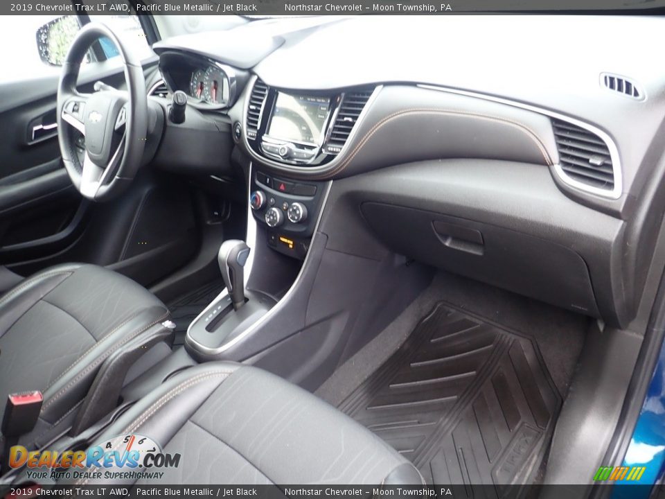 2019 Chevrolet Trax LT AWD Pacific Blue Metallic / Jet Black Photo #16