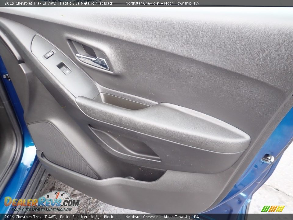 2019 Chevrolet Trax LT AWD Pacific Blue Metallic / Jet Black Photo #17