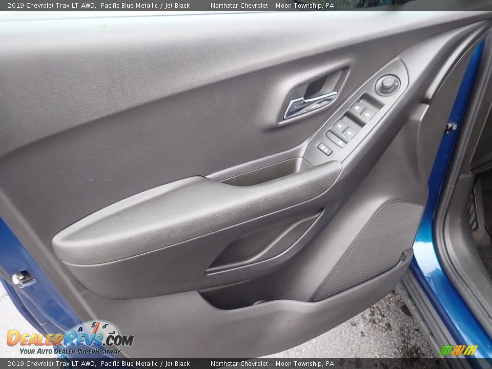 2019 Chevrolet Trax LT AWD Pacific Blue Metallic / Jet Black Photo #24
