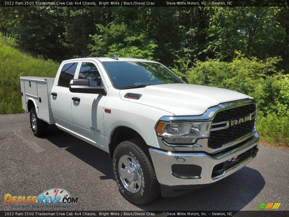 2022 Ram 3500 Tradesman Crew Cab 4x4 Chassis Bright White / Black/Diesel Gray Photo #4