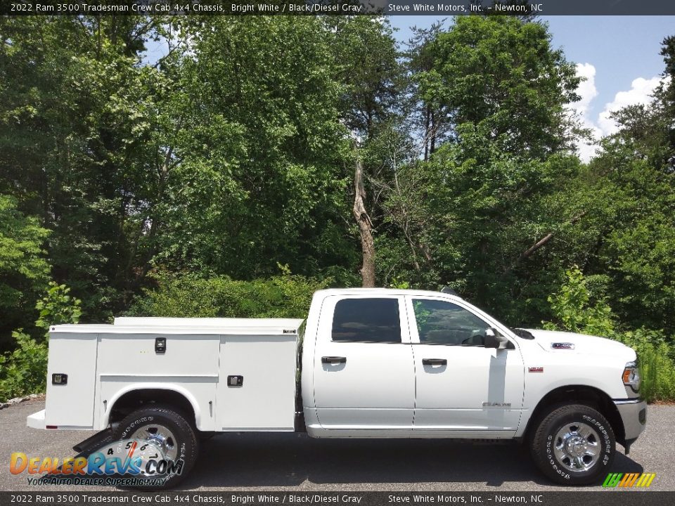 2022 Ram 3500 Tradesman Crew Cab 4x4 Chassis Bright White / Black/Diesel Gray Photo #5