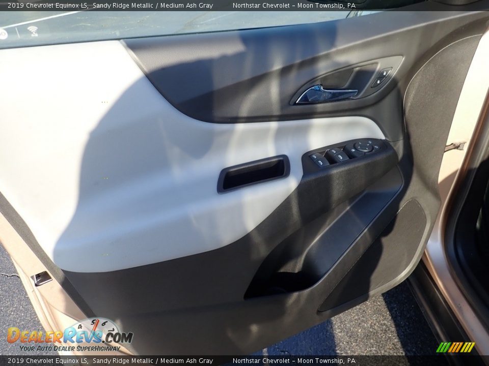 2019 Chevrolet Equinox LS Sandy Ridge Metallic / Medium Ash Gray Photo #24