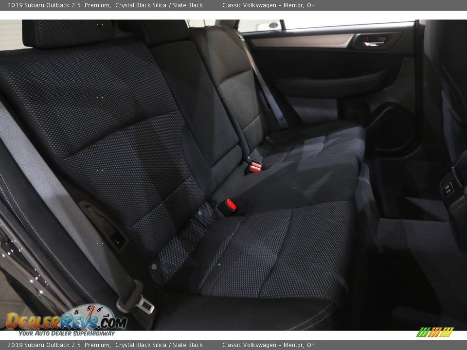 2019 Subaru Outback 2.5i Premium Crystal Black Silica / Slate Black Photo #16
