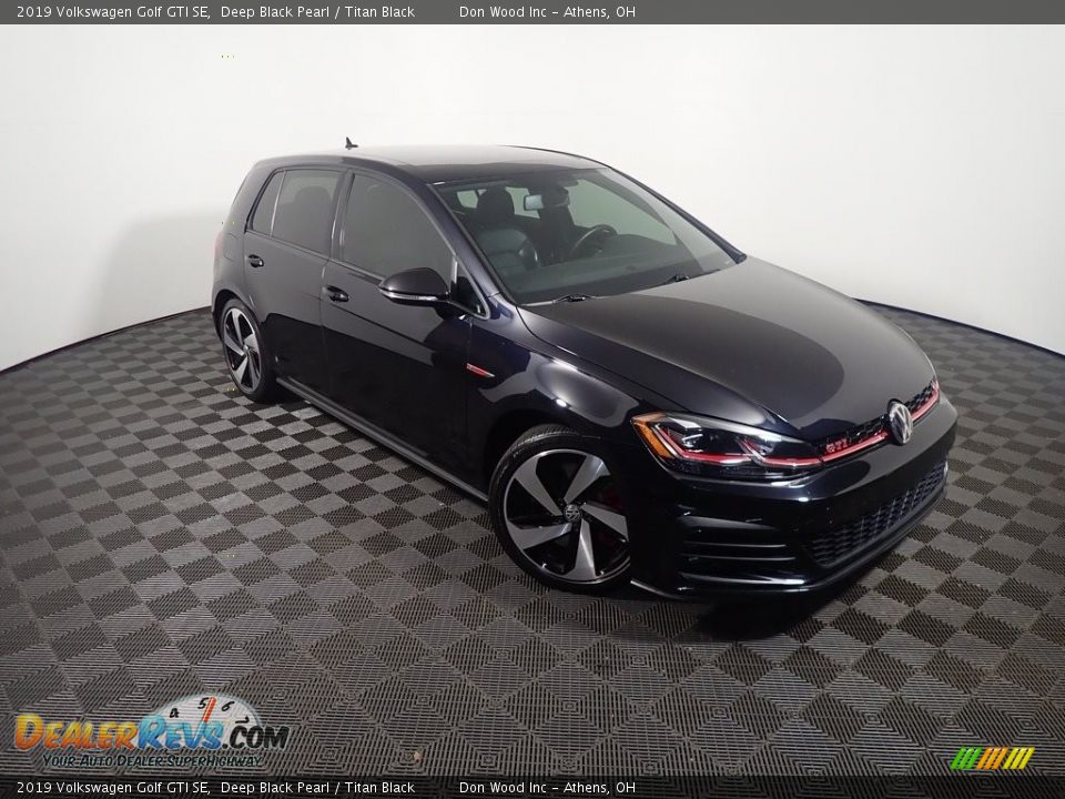 2019 Volkswagen Golf GTI SE Deep Black Pearl / Titan Black Photo #4