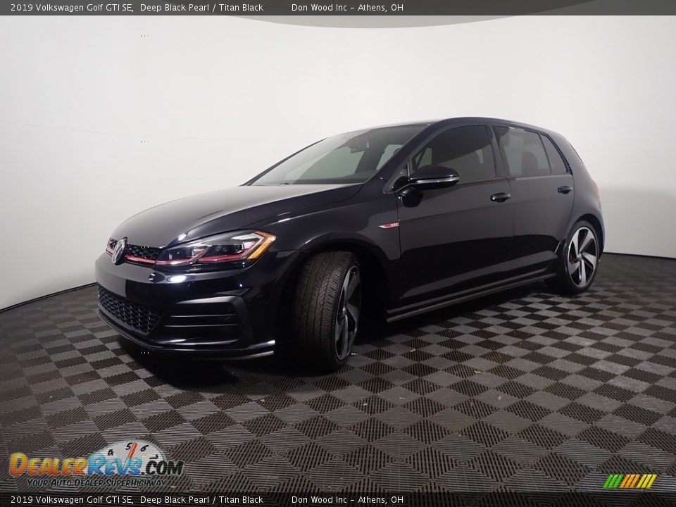 Deep Black Pearl 2019 Volkswagen Golf GTI SE Photo #9